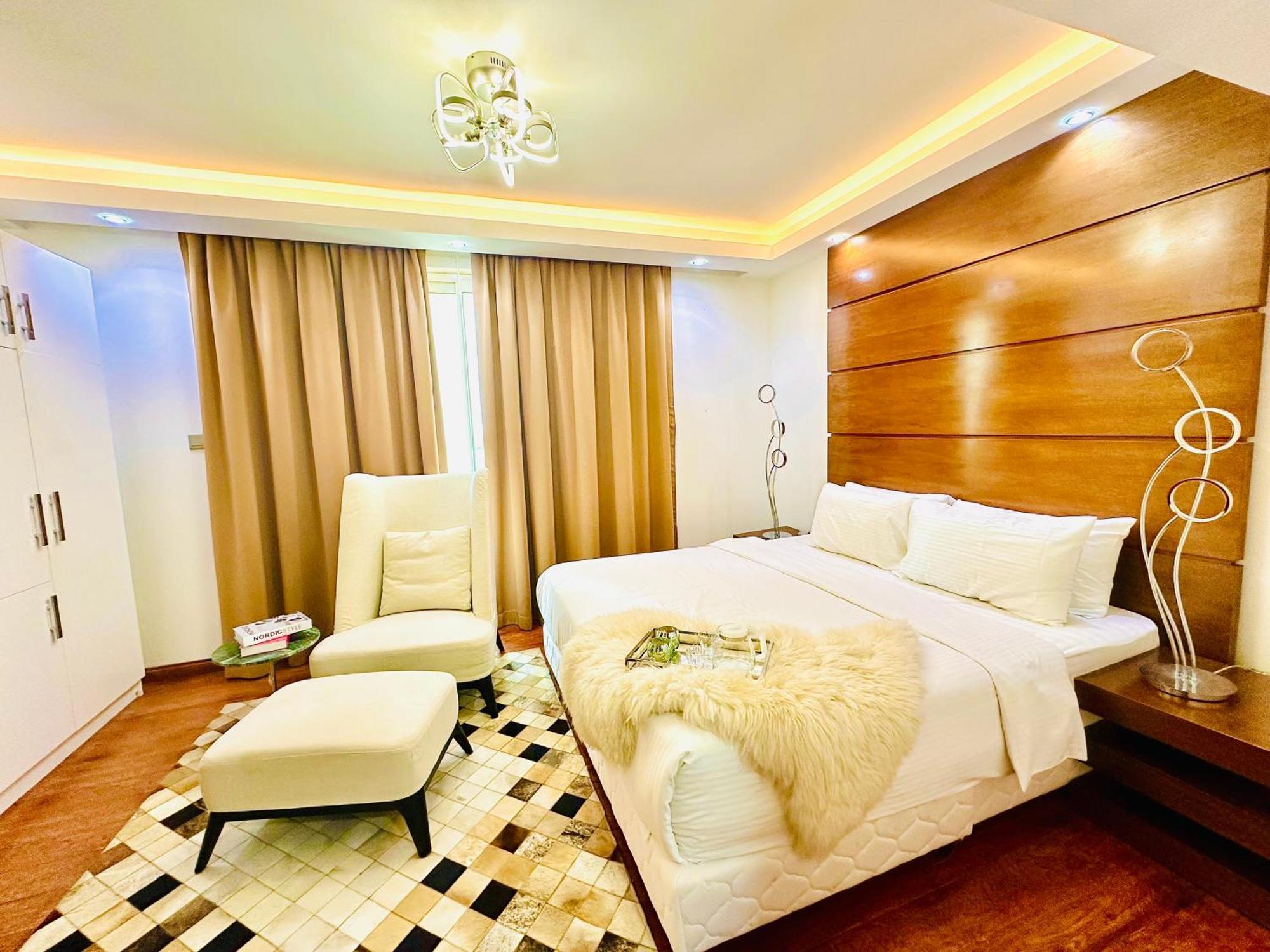 Saxophone Suites Muharraq Extérieur photo