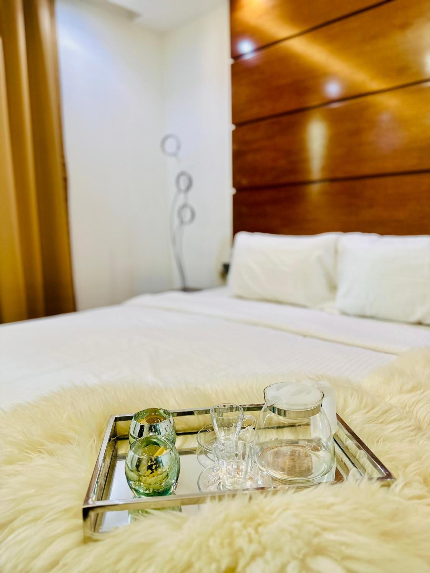 Saxophone Suites Muharraq Extérieur photo