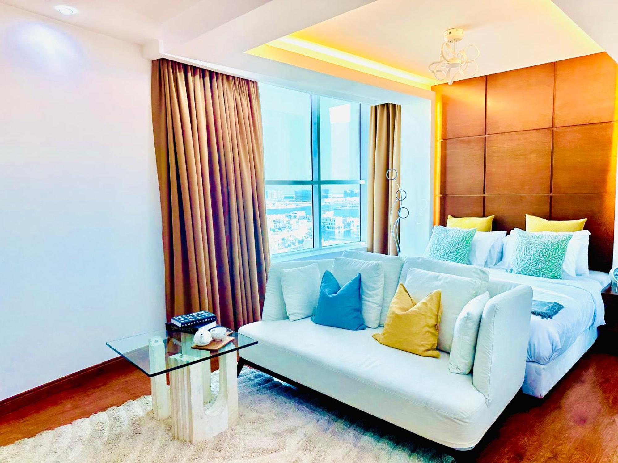Saxophone Suites Muharraq Extérieur photo