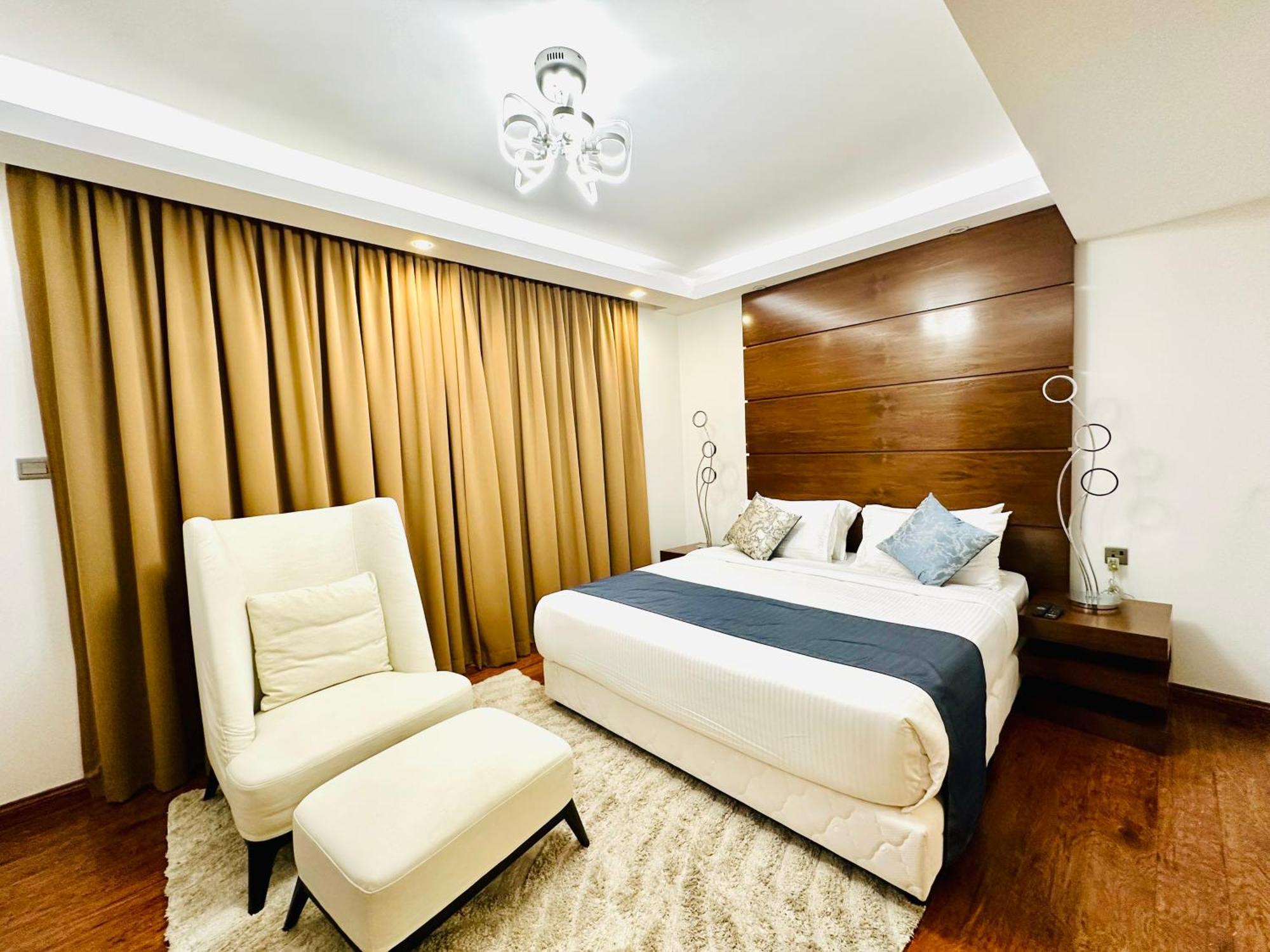 Saxophone Suites Muharraq Extérieur photo